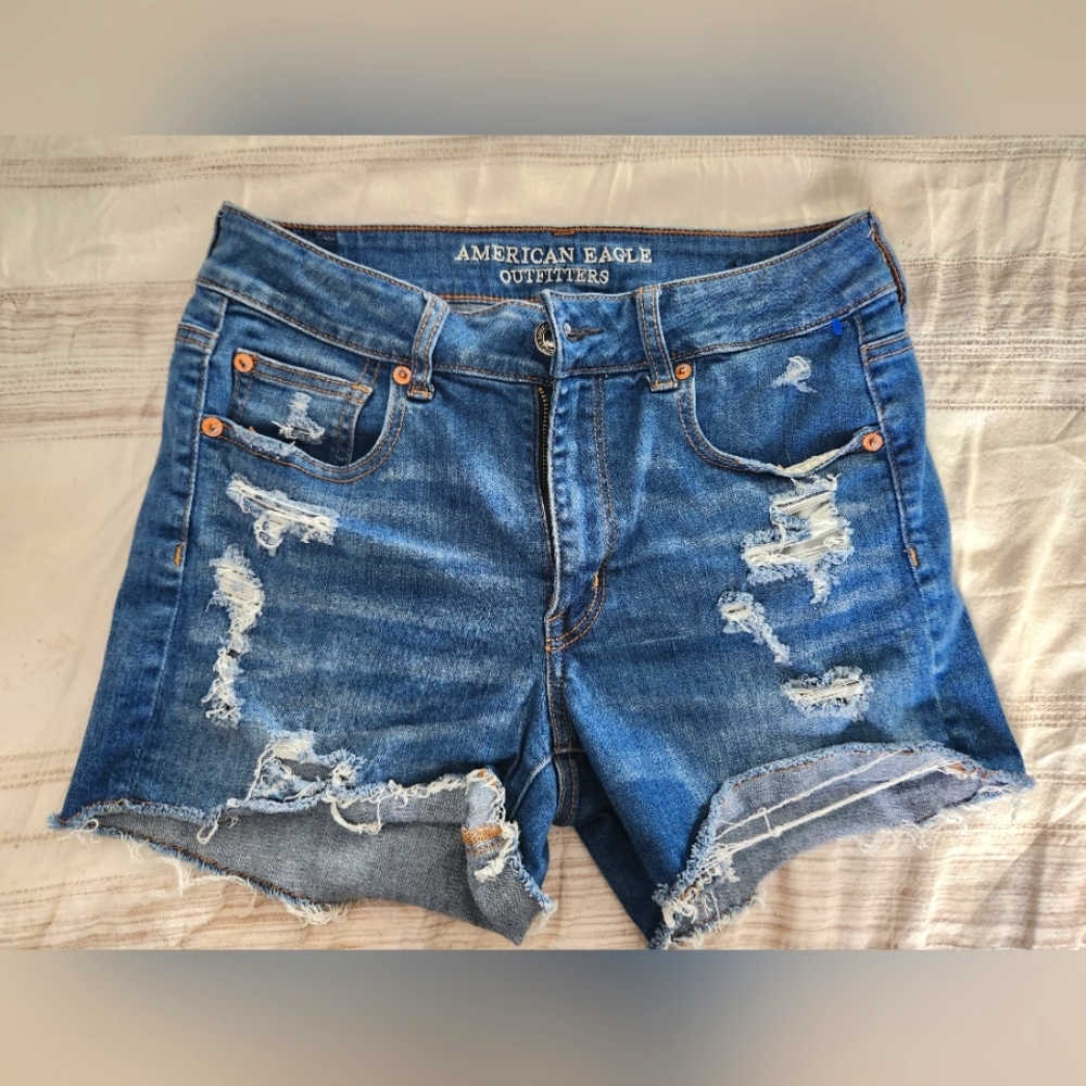American Eagle Size 8 Hi-Rise Shortie